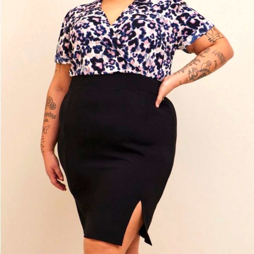 ❤️NWT TORRID DRESS - MIDI FLORAL - SIDE SLIT - STUDIO CREPE - PLUS SIZE - Picture 5 of 10